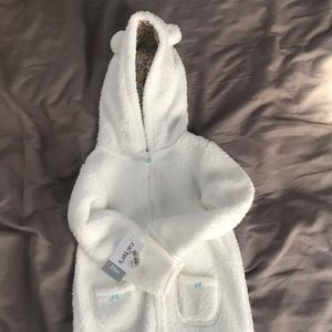 24 mo - Carter’s - Snuggly Winter Onsie